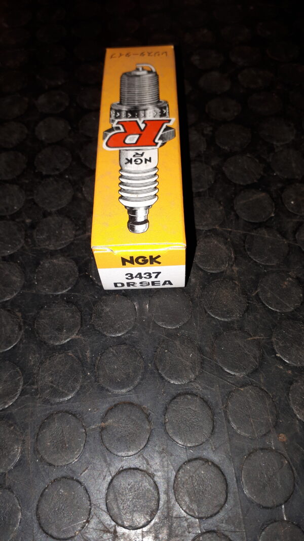 NGK ZÜNDKERZE DR9EA – 3437