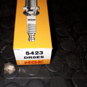 NGK ZÜNDKERZE DR8ES – 5423