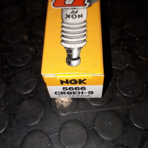 NGK ZÜNDKERZE CR8EH-9 – 5666