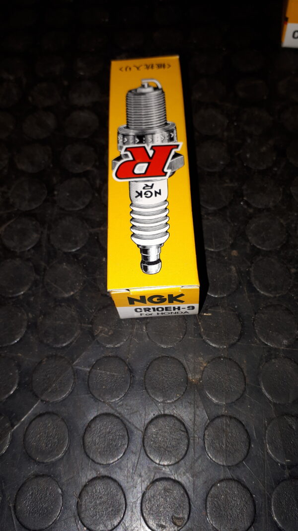 NGK ZÜNDKERZE CR10EH-9 – 6548