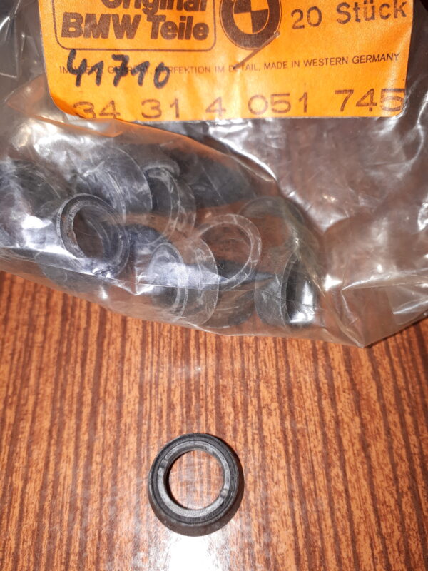 T8B114 RINGMANSCHETTE HAUPTBREMSZYLINDER 17mm