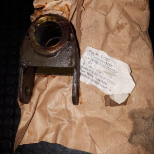 KRAKA, LAGERBOCK FEDER VORDERACHSE RECHTS UNTEN