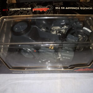 SCHUCO ZÜNDAPP KS750 MIT BEIWAGEN , 1:10