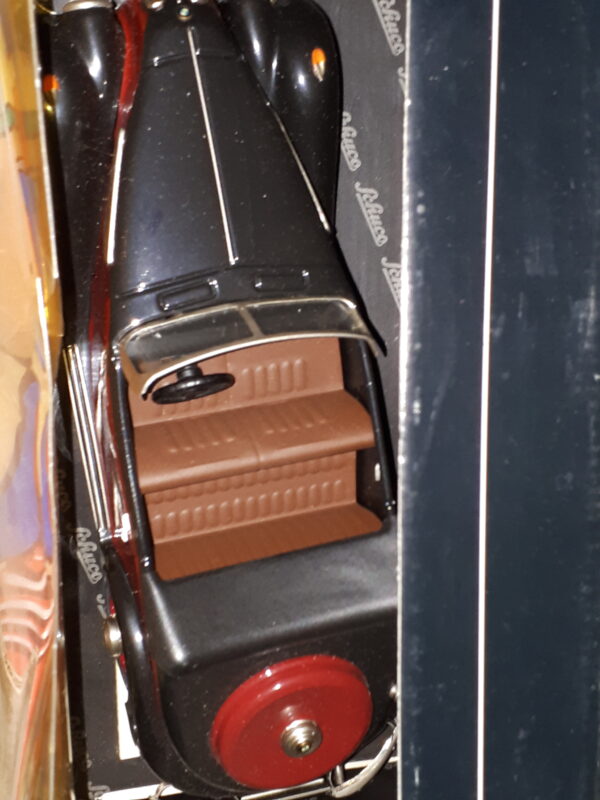 SCHUCO BMW 327 CABRIO 1:18