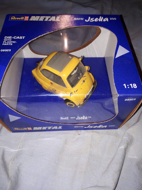 REVELL BMW ISETTA POST 1:18