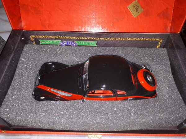 GUITOY TOP LINE BMW 327 (1937) COUPE, SCHWARZ /ROT, 1:18