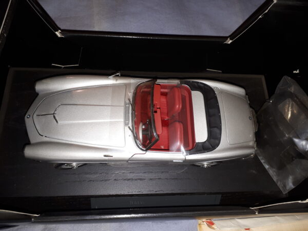 REVELL BMW 507 CABRIO,SILBER  1:18