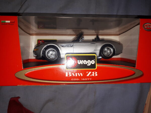 BURAGO BMW Z8 1:24