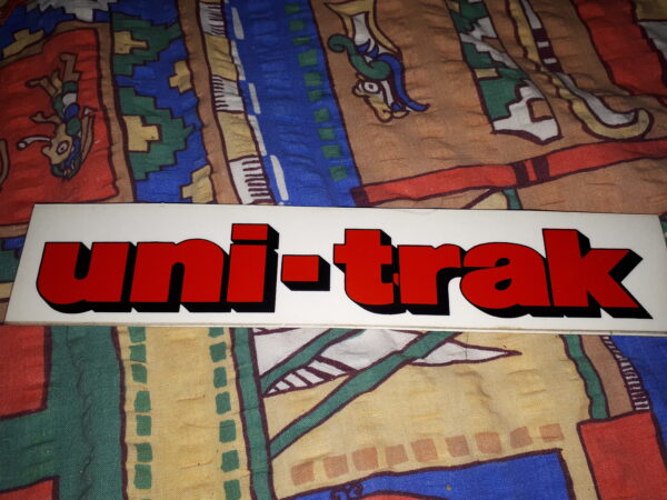 AUFKLEBER UNI -TRAK ROT/SCHWARZ