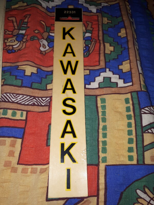 SCHRIFTZUG KAWASAKI SCHWARZ MIT GELBEN RAND GABELAUFKLEBER