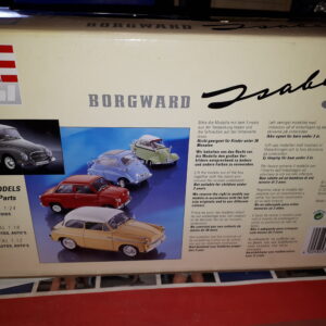 REVELL BORGWARD ISABELLE COUPE SILBER 08989 1:18