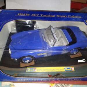 REVELL BMW 507 TOURING SPORT CABRIO 08810  1:18