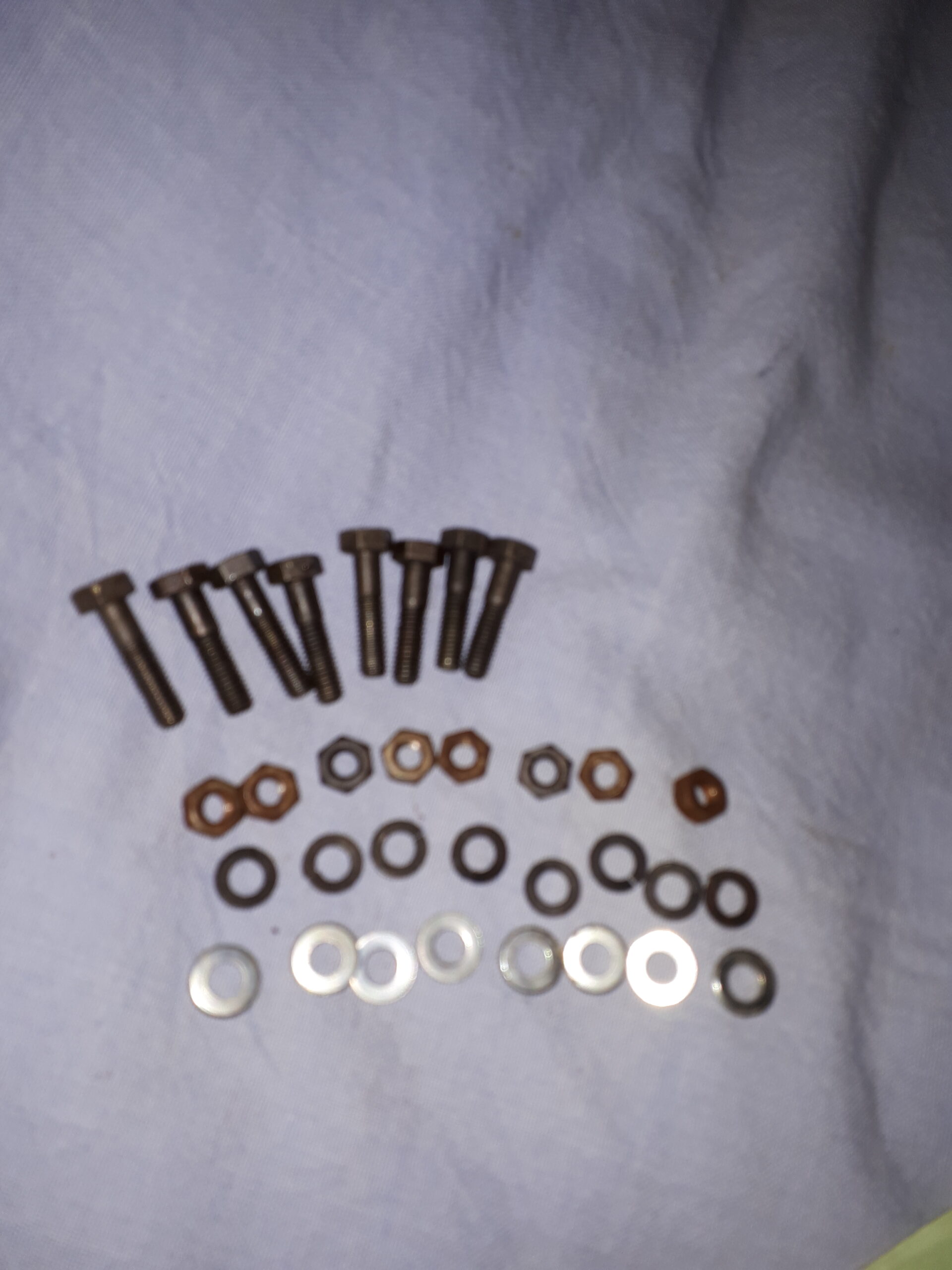 F0110 SCHRAUBENSATZ ISETTA AUSPUFF