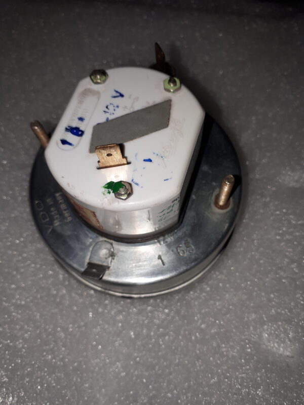 T019 B010 BMW 700 ZEITMESSER (UHR)