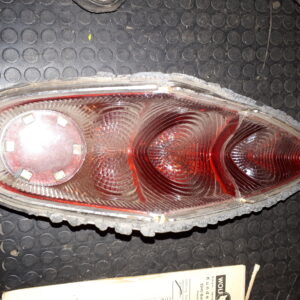 T20B035 RÜCKLICHTGLAS ROT USA