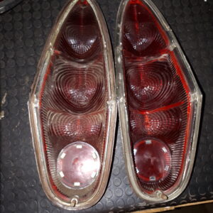 T20B035 RÜCKLICHTGLAS ROT USA