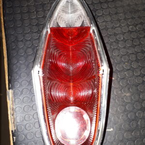 T20B035 RÜCKLICHTGLAS ROT/WEIß