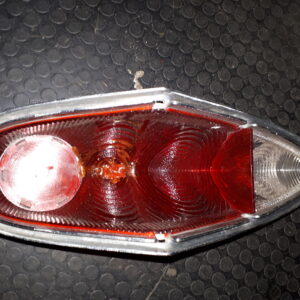 T20B035 RÜCKLICHTGLAS ROT/WEIß gebraucht