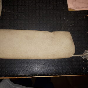 T24B026 SONNENBLENDE LINKS HALTER ABGEBROCHEN