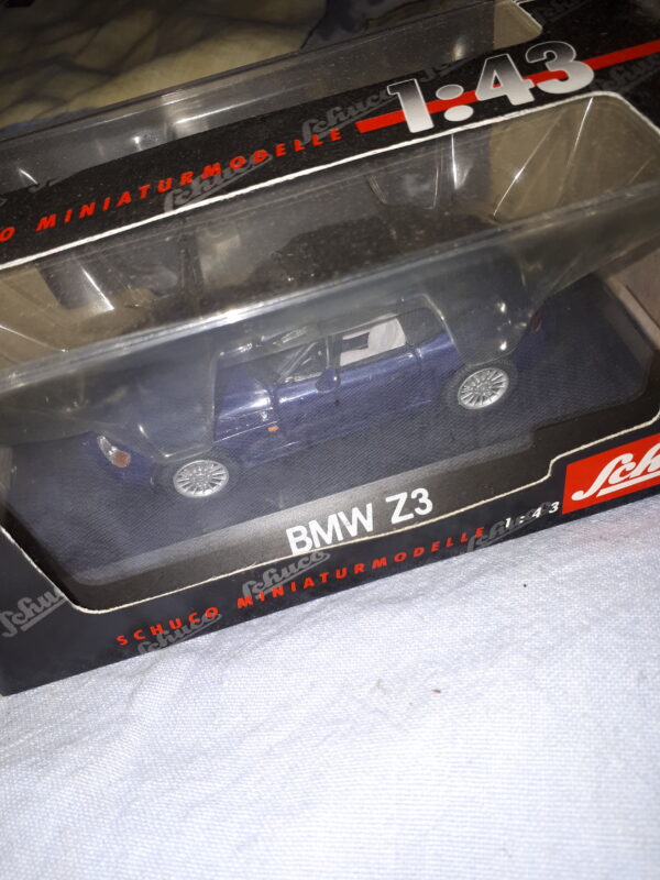 SCHUCO BMW Z3 GESCHLOSSEN BLAU 1:43