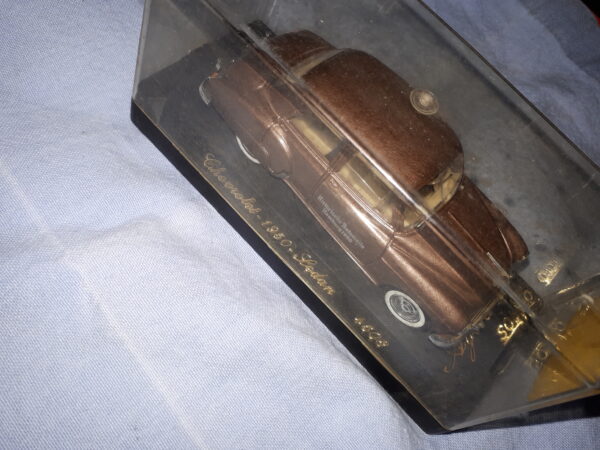 SOLIDO CHEVROLET 1950 SEDAN 1:43