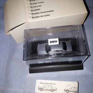 BMW 750iL SILBER 1:87