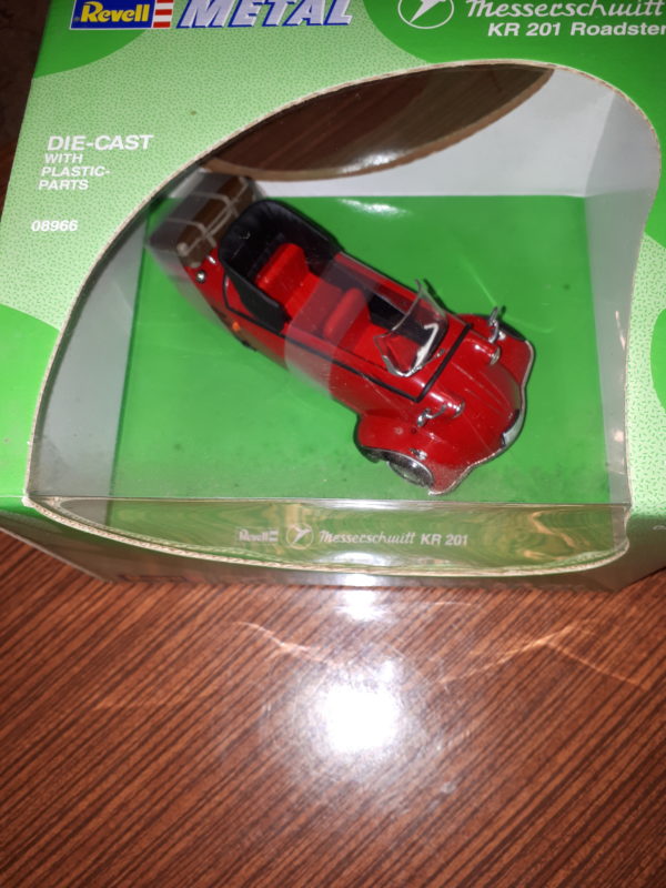 REVELL METALL MESSERSCHMITT KR 201 ROADSTER 1:18