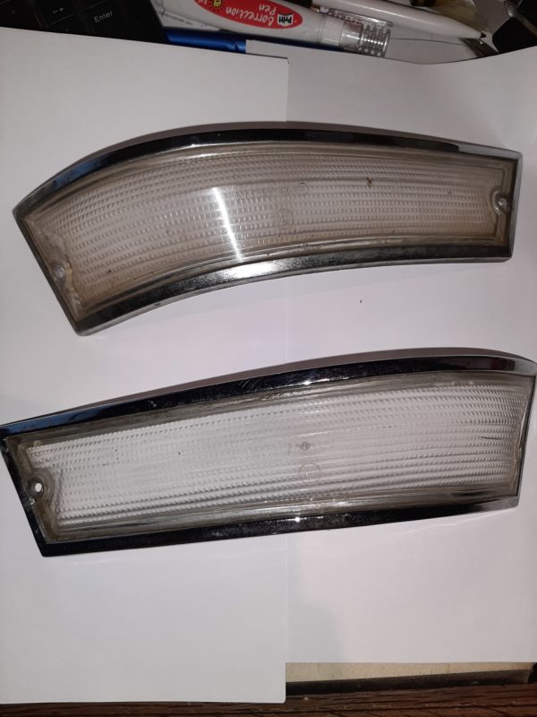 T20B025 BLINKERGLAS VORNE RECHTS UND LINKS WEIß(USA)
