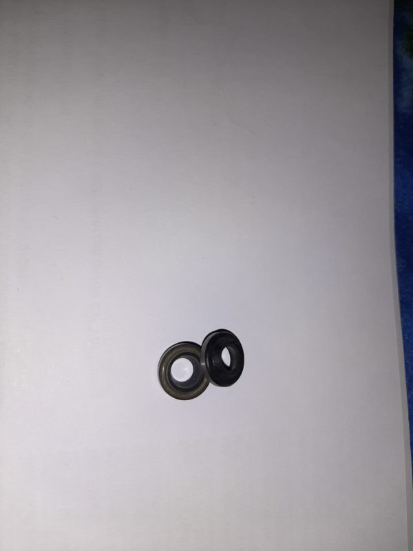 G032 SIMMERRING F.GETRIEBE WELLE