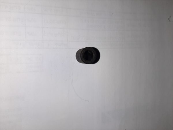 M027 DISTANZ BUCHSE ÖLWANNE