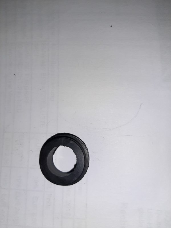 M077 STÖSSELGUMMI