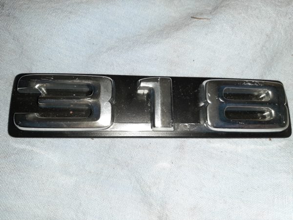 EMBLEM BMW 318 MIT UNTERGRUND
