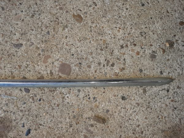 T16B096 ZIERLEISTE VORNE RECHTS BREIT GEBRAUCHT 92CM