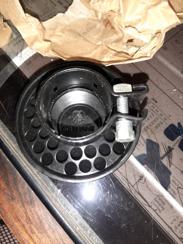 BMW REGENKAPPE FÜR ÖLBADLUFTFILTER CA.35,5MM INNENMAß ANSCHLUß ECT.VON MANN