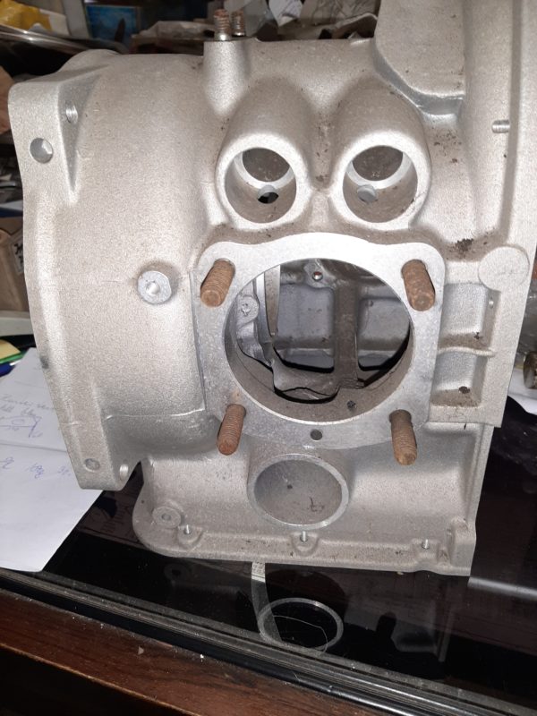 T1B001 Motorgehäuse ohne Benzinpumpenanschluss