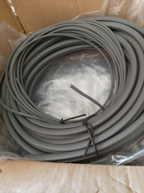 T15 B064 +065 FASSUNGSLEISTE MIT FÜLLER FÜR INNENRAUM/HIMMEL ,PVC 10 METER