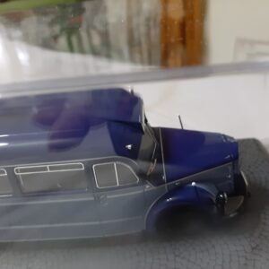 SCHUCO DIORAMA MERCEDES-BENZ O 6600 MIT FIGUREN 1:43