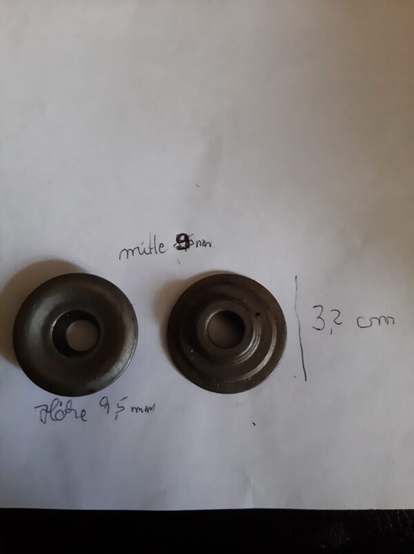 T2B067 FEDERTELLER OBEN EINLASS 9mm LOCH ,HÖHE 9,5mm DURCHMESSER 3,2CM