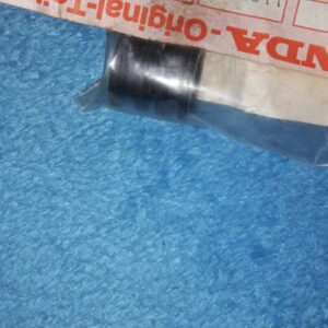 GROMMET;BRACKET;CB750F.1.P.